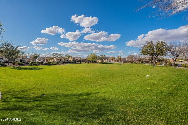 Building Photo - 2873 E Bart St