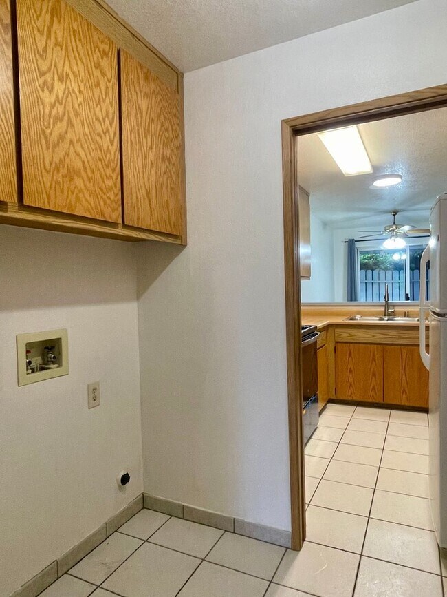 Building Photo - 5356 Vly Rdg Dr