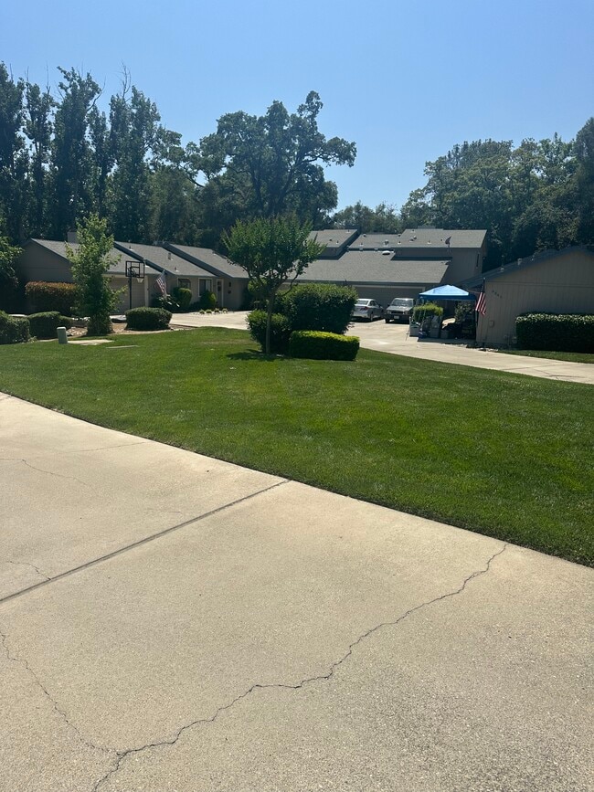 Building Photo - 4053 Quarry Ct