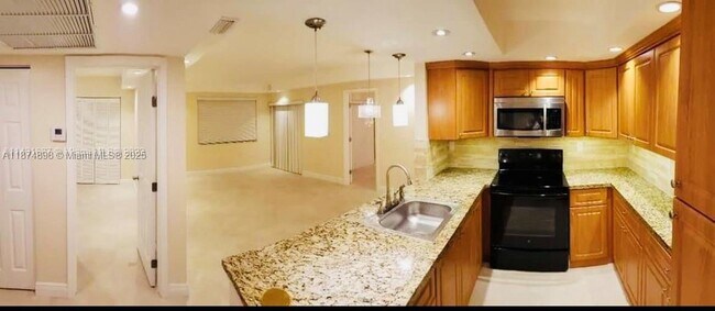 Primary Photo - 2720 W 63rd Pl
