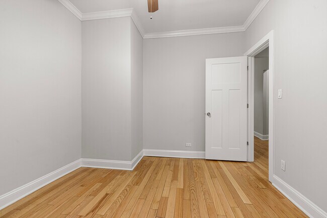 Building Photo - 6110 N Winthrop Ave