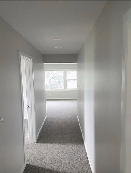 Primary Photo - 1021 S 16th Ave