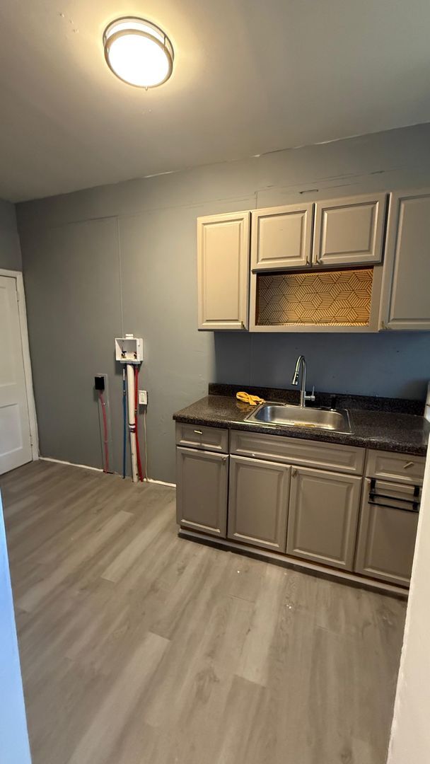 Building Photo - 5328 Hadfield St