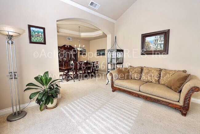 Building Photo - Granite Bay Beauty - 5 Bed, 3.5 Bath Home - Large Pool - Two Story - Lawn & Pool Service Included!