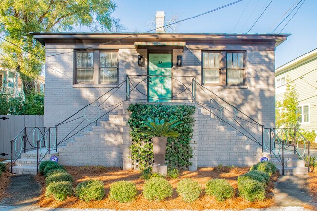 Building Photo - Renovated 1 bedroom apartment