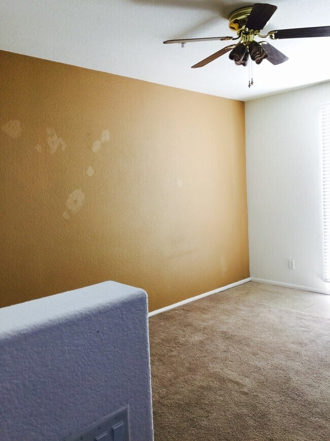 Building Photo - Must See Home in Gated Community!