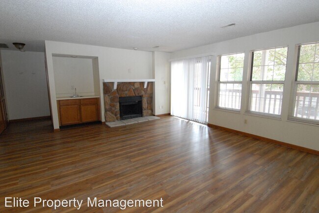 Building Photo - 2 br, 2 bath House - 124 Shirley Ridge #124C