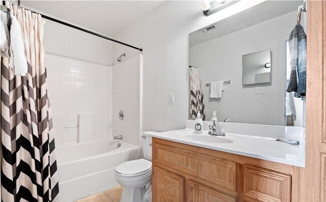 Building Photo - 3807 Littleleaf Ct