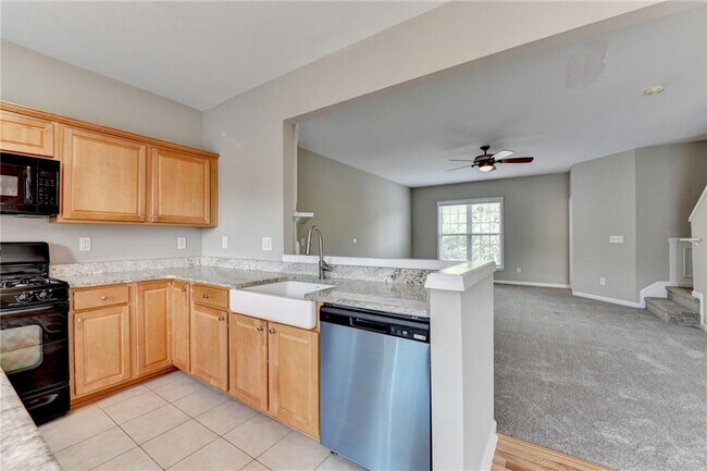 Building Photo - 4020 Edgecomb Dr