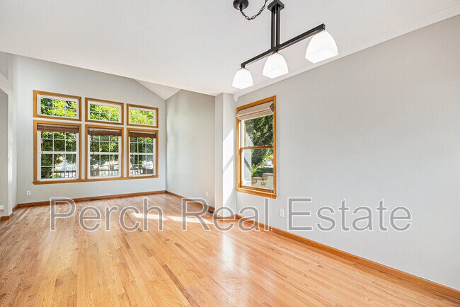 Building Photo - 14020 W Amherst Ave