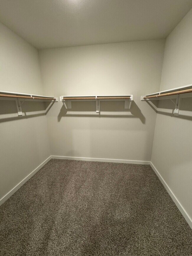 Building Photo - 445 Elevon Pkwy