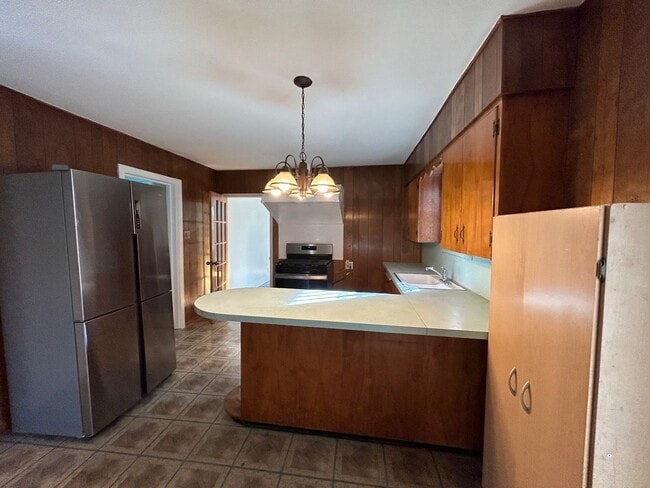 Building Photo - 2BED/2BATH Charming Home Minutes from Down...
