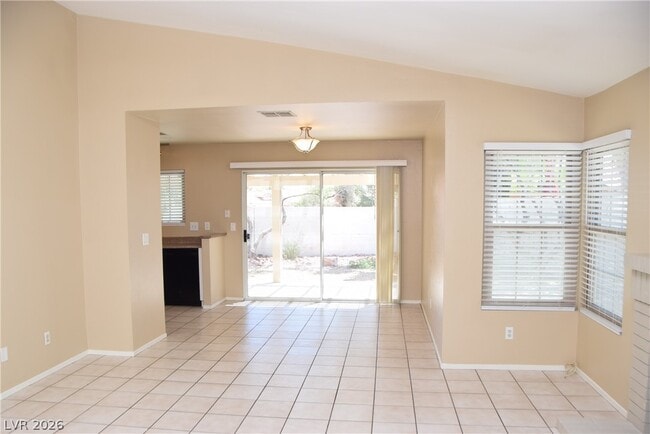 Building Photo - 701 Inglenook Dr