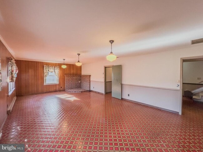 Building Photo - 194 Red Hill Rd