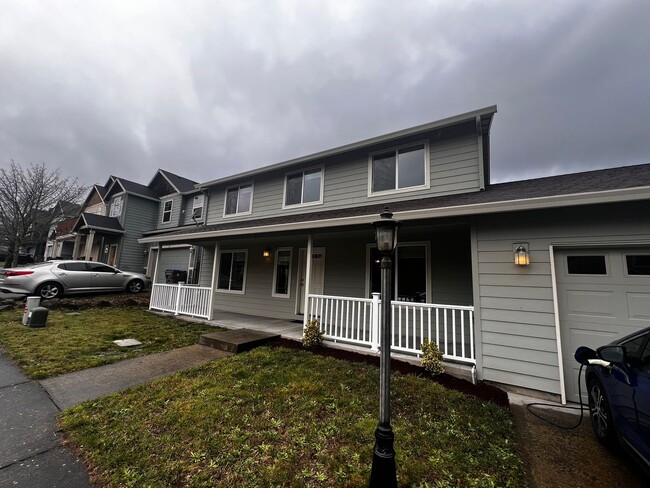 Building Photo - Application Pending - 3 Bedroom House For ...