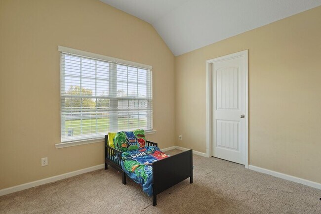 Building Photo - 966 Mustang Ln NE