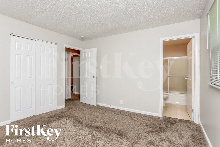 Building Photo - 2316 Millvalley Dr