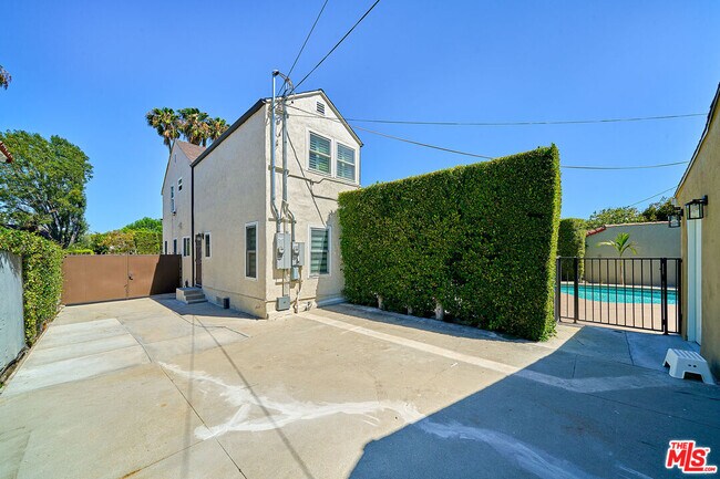 Building Photo - 347 S Highland Ave