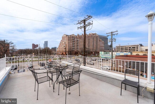 Building Photo - 316 Albemarle St