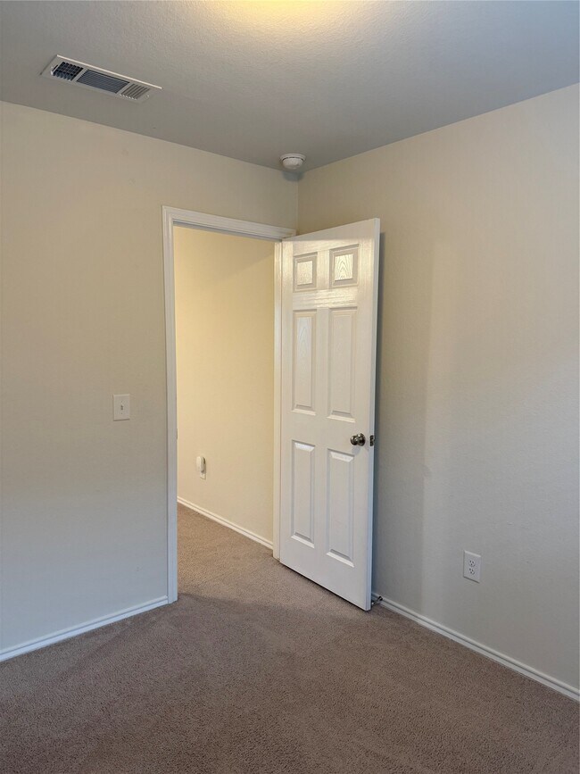 Building Photo - 15843 Grey Boulder Dr