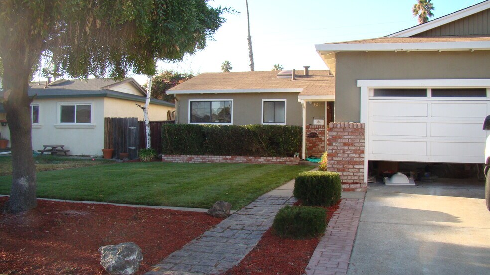 Building Photo - 5119 Silver Reef Dr