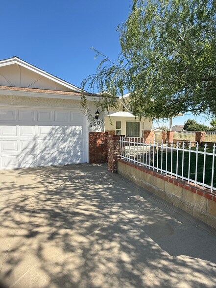 Building Photo - 5603 W Avenue M2