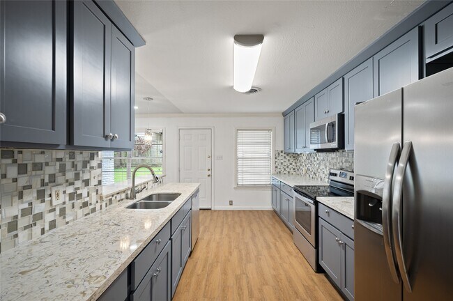 Building Photo - 3835 Tartan Ln