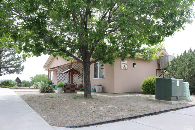 Deer Hollow Senior Apartments, 701 N Bergin Ln Bloomfield, NM, 87413-6701 - Deer Hollow Senior Apartments