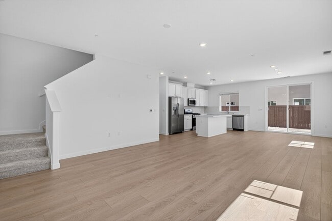 Building Photo - Brand New 4br Home - Waterways at Westlake