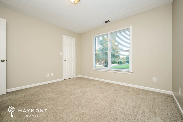 Building Photo - 491 Freedom Dr