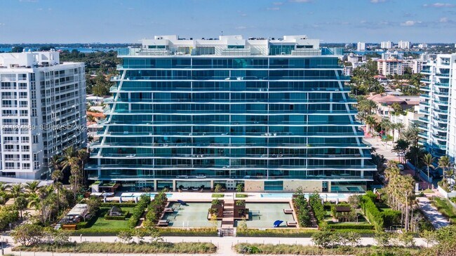 Building Photo - 9349 Collins Ave