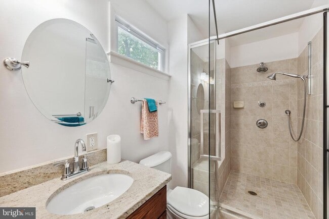 Building Photo - 3538 Devon Dr