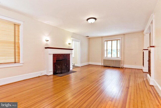 Building Photo - 4344 Old Dominion Dr