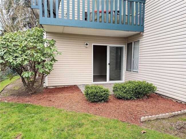 Building Photo - 17431 Ambaum Blvd S
