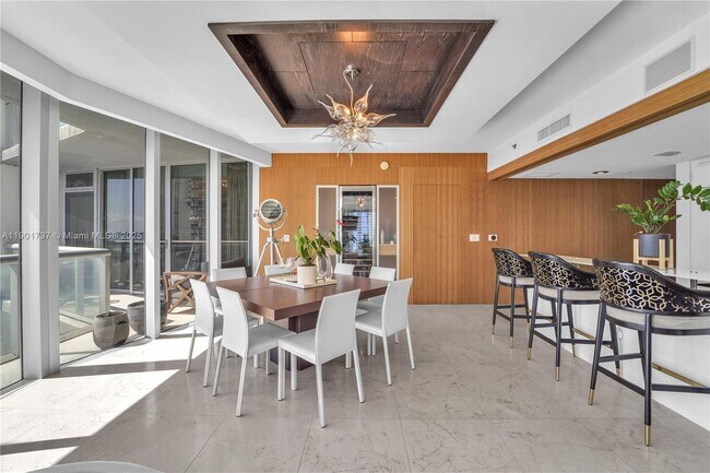 Building Photo - 465 Brickell Ave