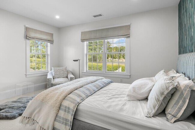 Building Photo - 45 Carnegie Abbey Ln