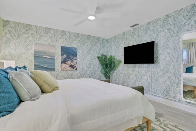 Building Photo - 758 103rd Ave N