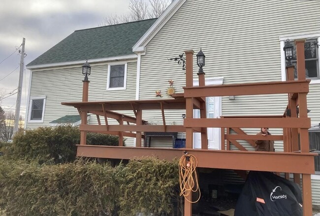 Back deck - 2 S Franklin St