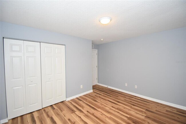 Building Photo - 26 Roller Ln