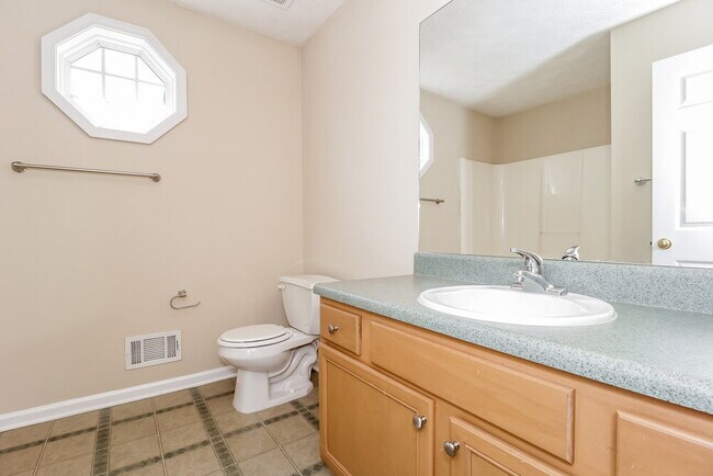 Building Photo - 271 McClure Dr