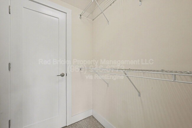 Building Photo - 2905 Grand Union Way