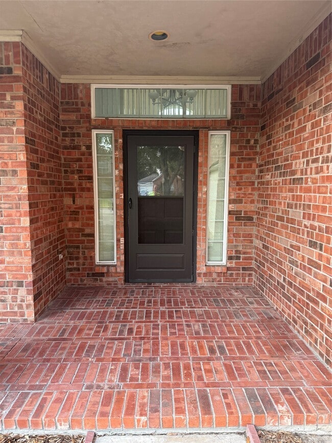 Building Photo - 12022 Miramar Shores Dr