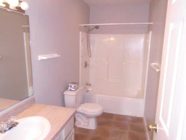 Building Photo - 50 Bjorklund Ave