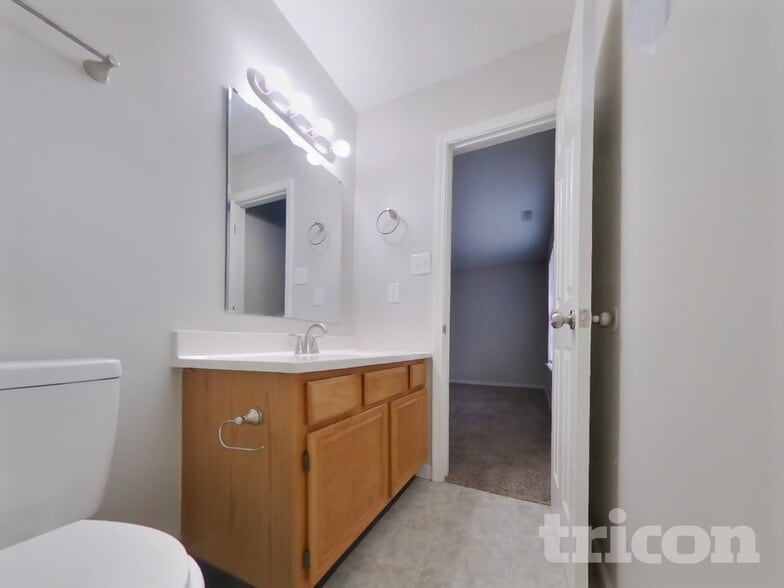 Building Photo - 1712 Beckenbauer Ln