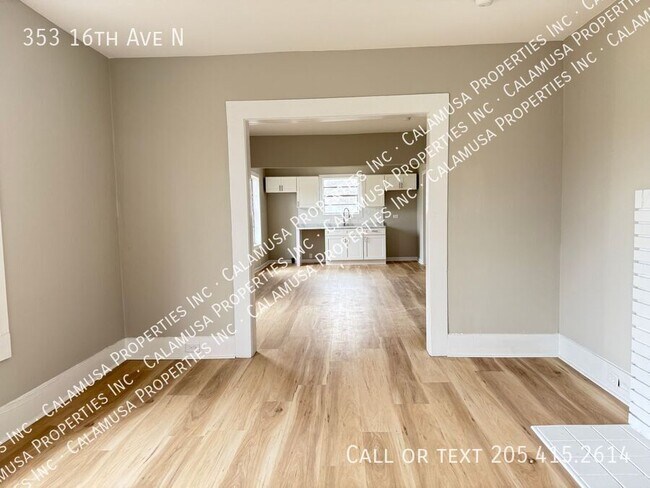 Building Photo - 353 16th Ave N