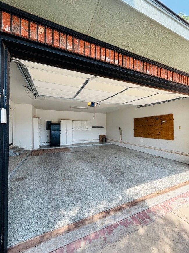 Building Photo - 2328 Hammond Blvd