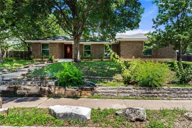 Building Photo - 2408 Shiloh Dr