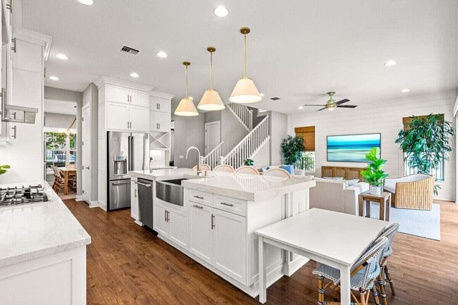 Building Photo - 13109 Alton Rd