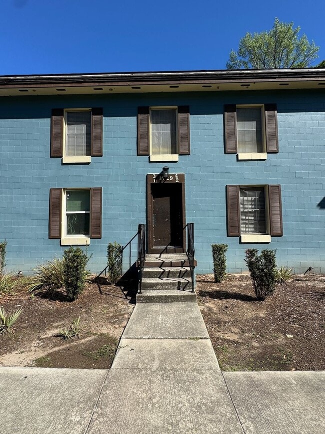 Building Photo - 1729 NE 2nd St