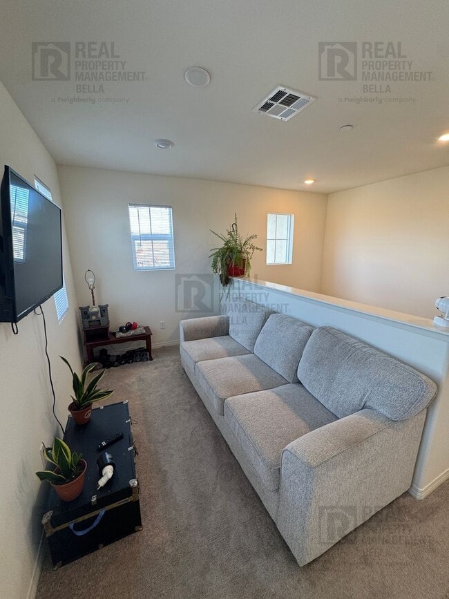 Building Photo - Spacious Corner Lot Home in Desirable Winchester Community – 3 Bed + Office + Large Backyard!